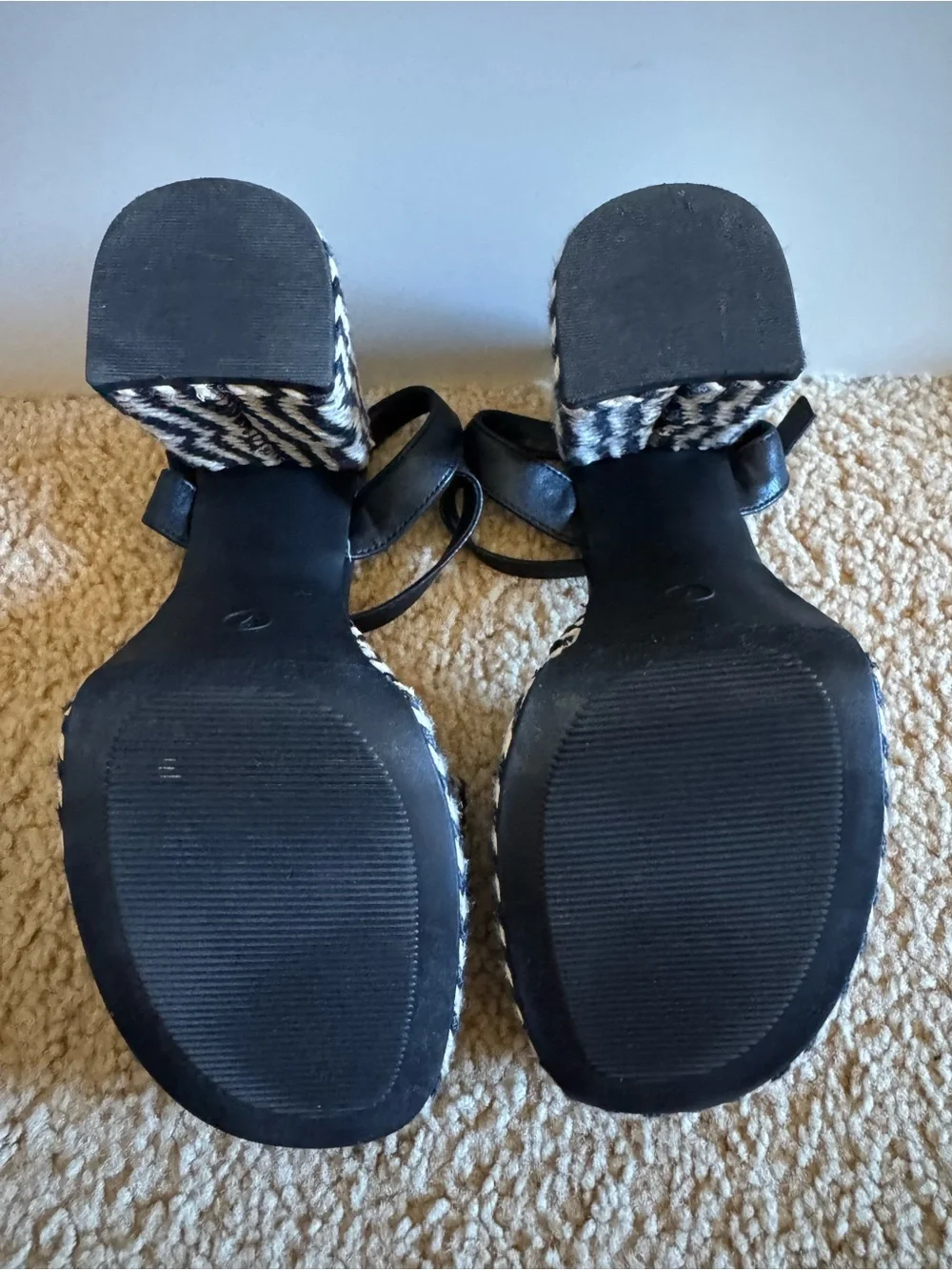 Universal Thread Black and Cream Woven Platform Sandals